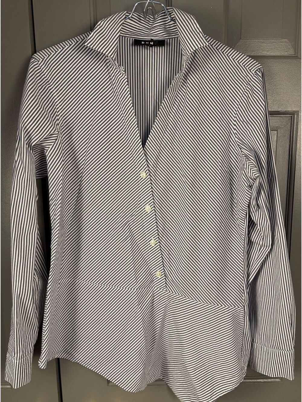 DKNY Women's Grey/White Striped Asymmetric Hem Button Down Shirt Sz M